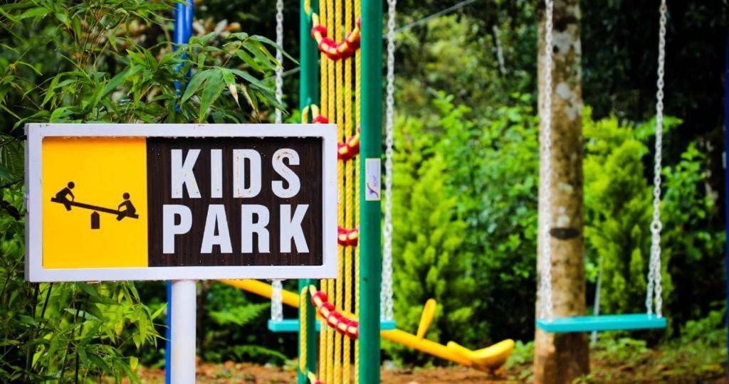 Wanders In Travel Company Hotel Madikeri Kültér fotó