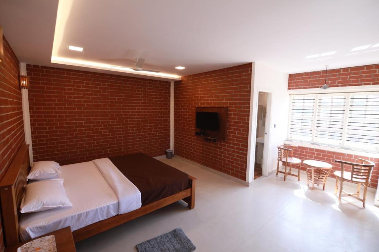 Wanders In Travel Company Hotel Madikeri Kültér fotó