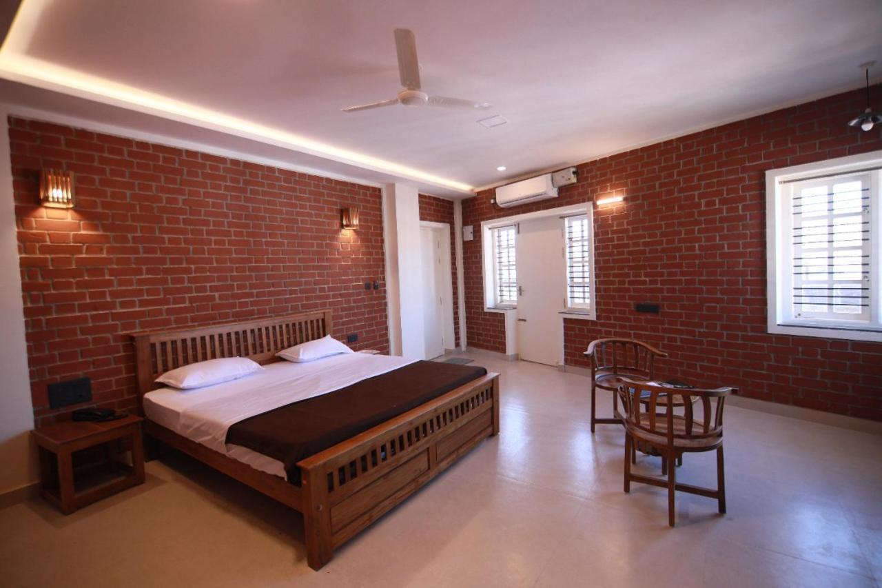 Wanders In Travel Company Hotel Madikeri Kültér fotó