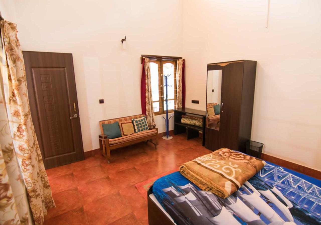 Wanders In Travel Company Hotel Madikeri Kültér fotó